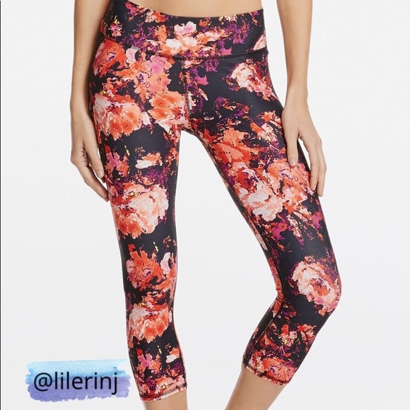 Fabletics Pants - FABLETICS Powerhold Capri